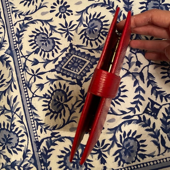 Louis Vuitton agenda cover in red epi leather - Picture 6 of 12
